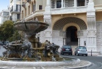 Piazza Mincio et la fontaine des grenouilles