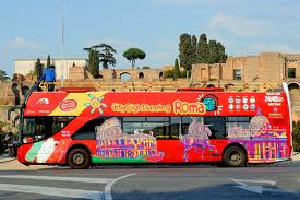 Bus touristiques à Rome