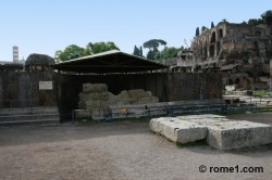 temple du divin Jules